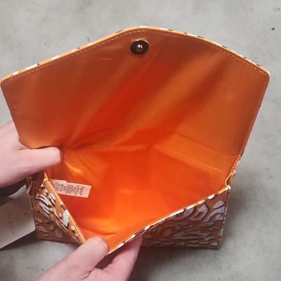 NWT Ted Baker London Black, Burnt Sienna, White ART-ish Cheetah Envelope Clutch - Picture 8 of 12